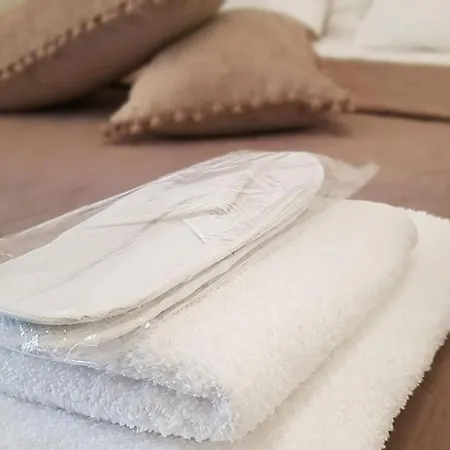 Antigonidon Square Luxury Apartment *