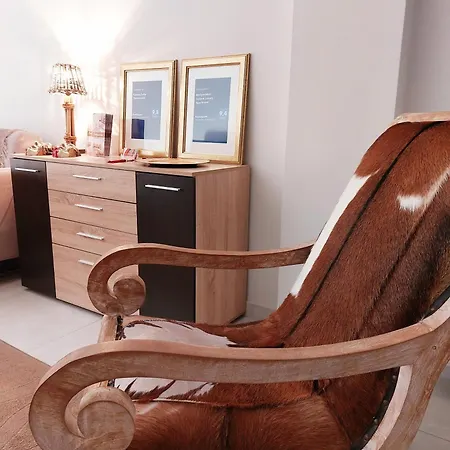 Апартамент Antigonidon Square Luxury Солун