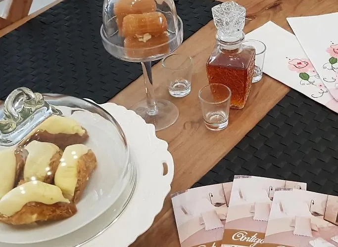 Antigonidon Square Luxury