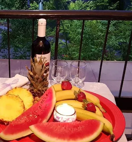 Antigonidon Square Luxury *