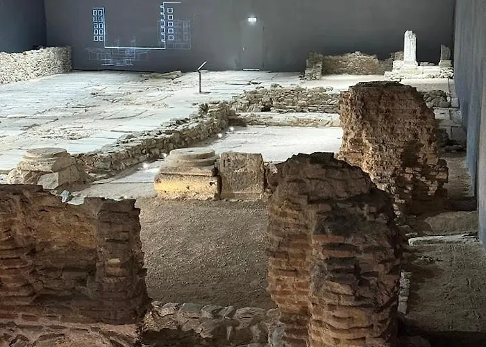 Apartmán Antigonidon Square Luxury