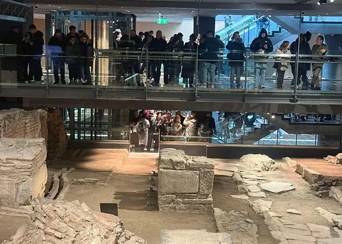 Apartmán Antigonidon Square Luxury *