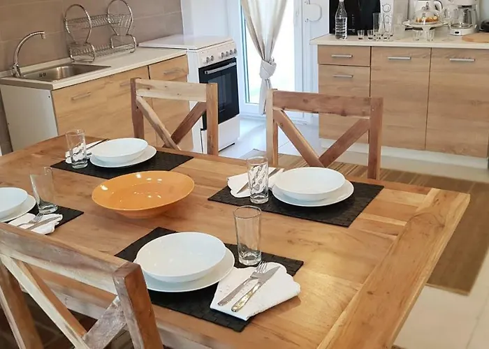 Antigonidon Square Luxury * Soluň